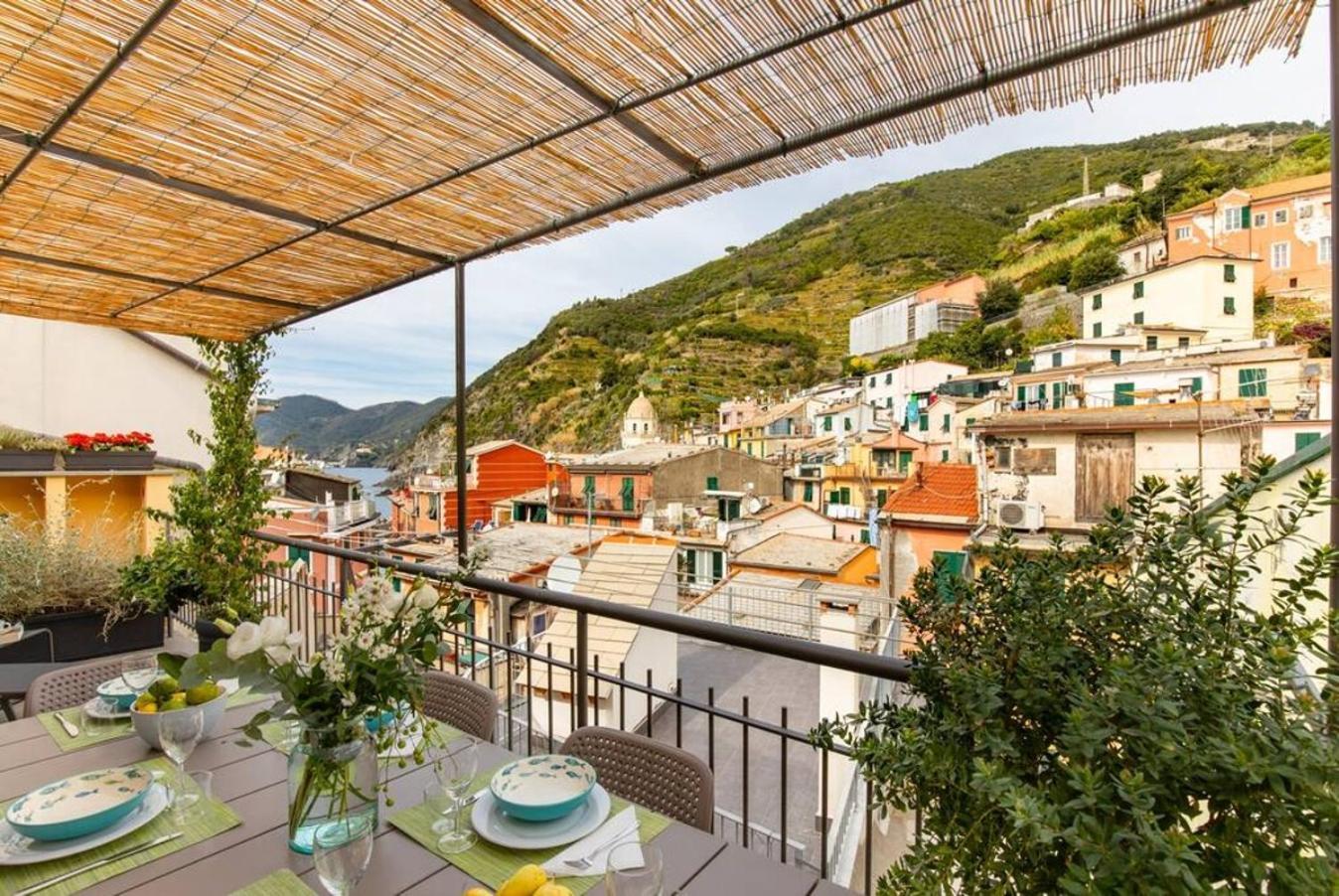 Carattino 12 Idyllic Seafront Retreat Apartment Вернаца Екстериор снимка